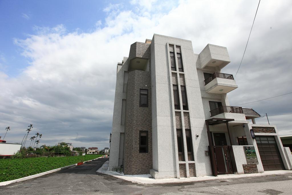 靚民宿-有車位-需付訂金 Ji'an Exterior photo